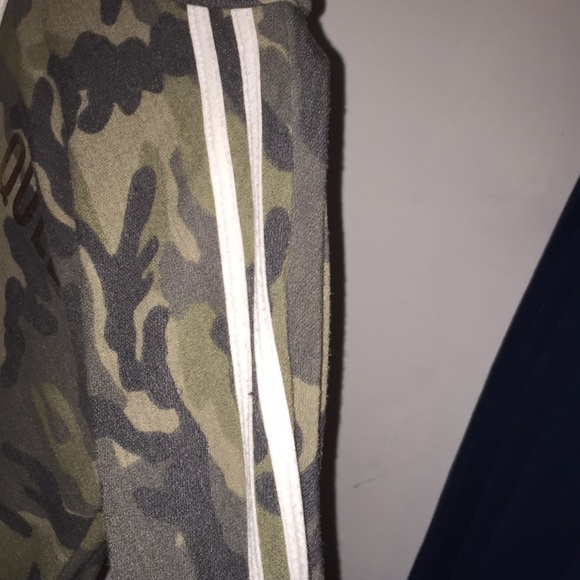 Long sleeve crop top with hoodie - Picture 2 of 4